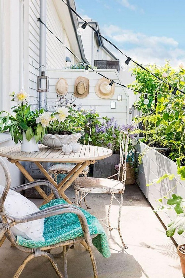 80+ Best Small Apartment Balcony Decorating Ideas - Page 55 of 87